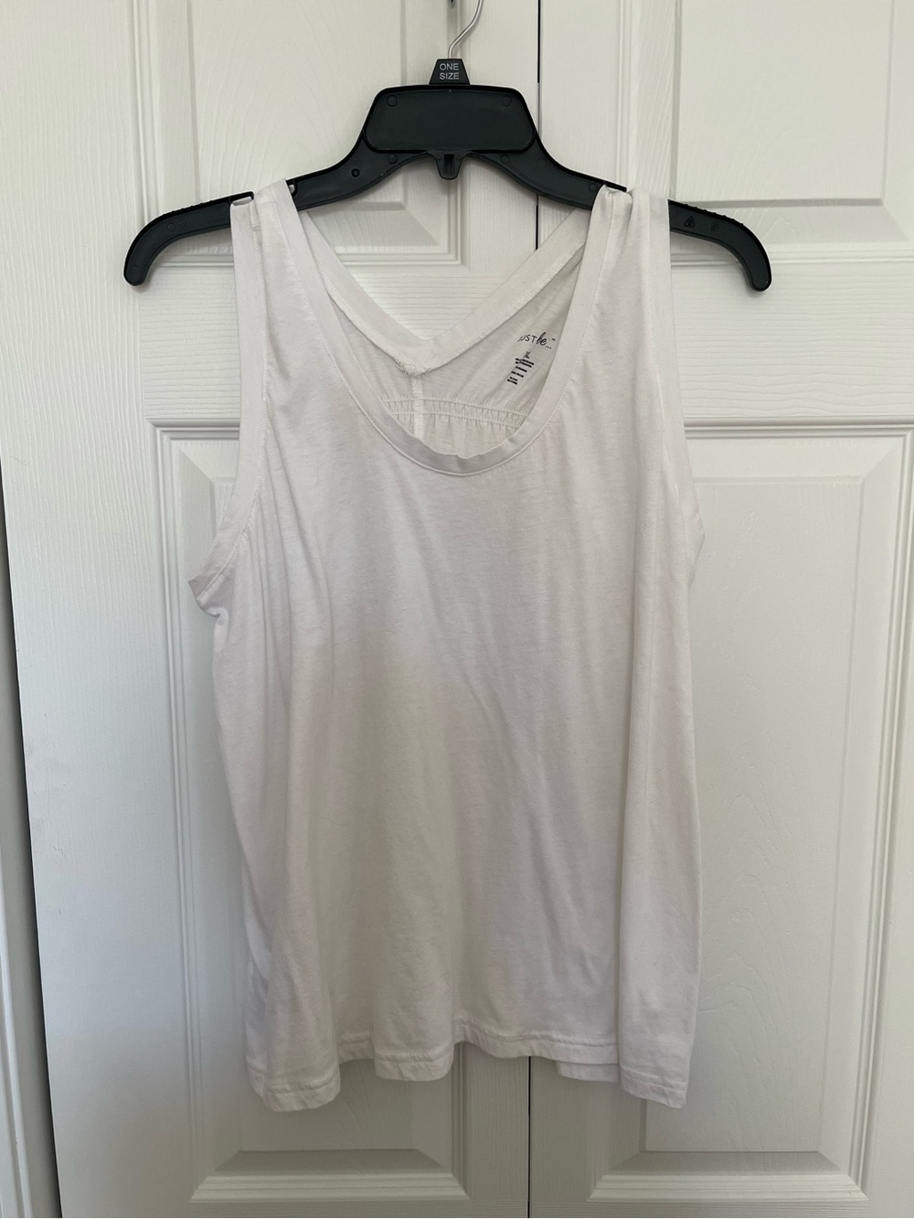 just be White Scoop Neck Tank Top
